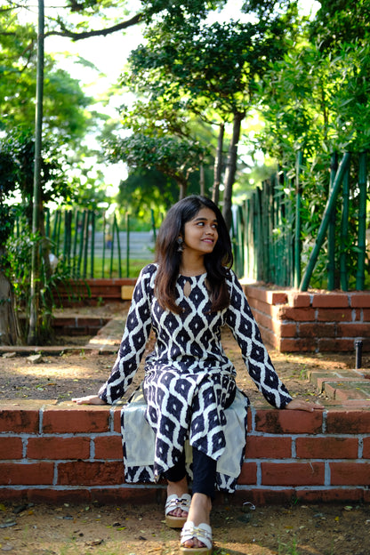 Delightful Black and White Kurti